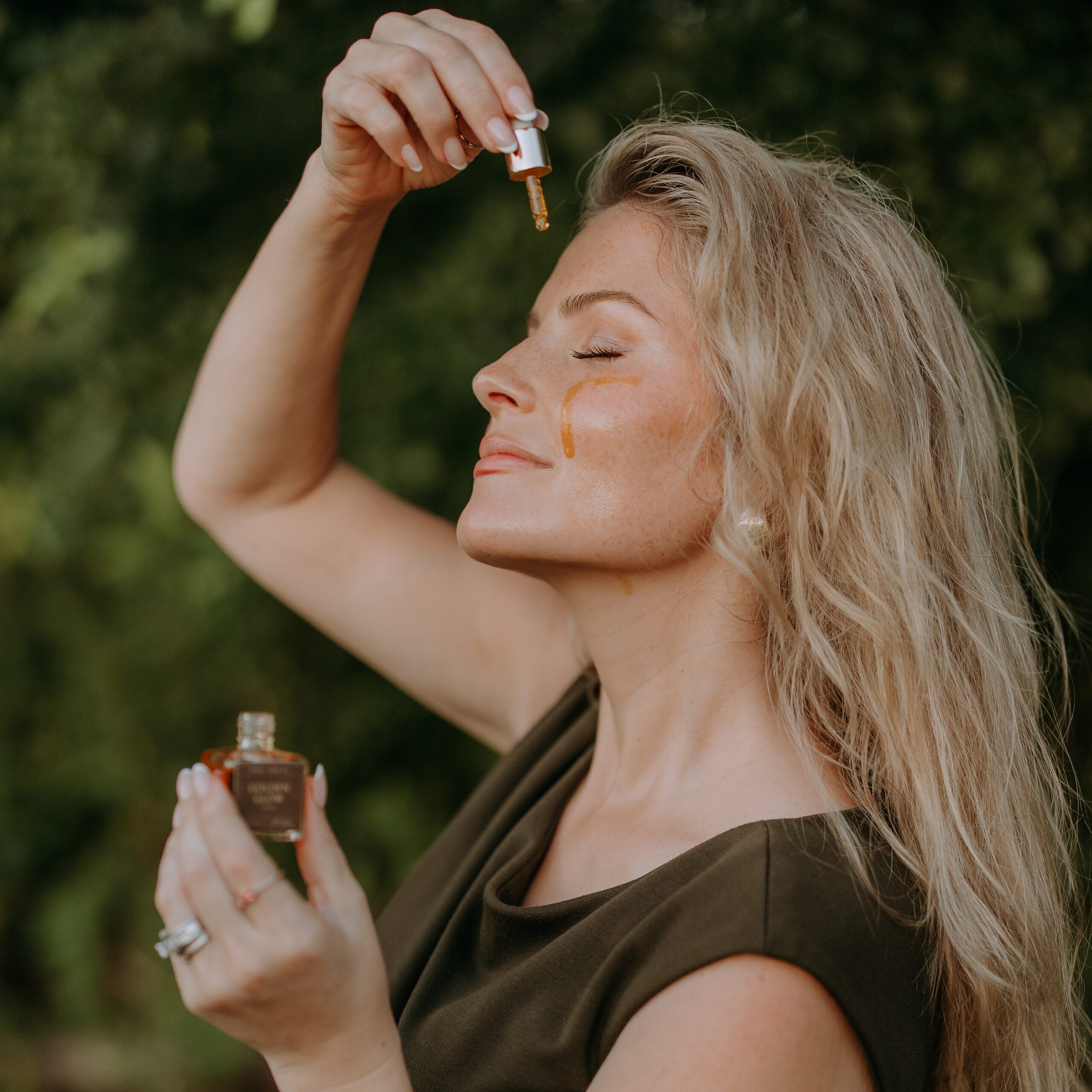 Golden Glow Serum - Image 2